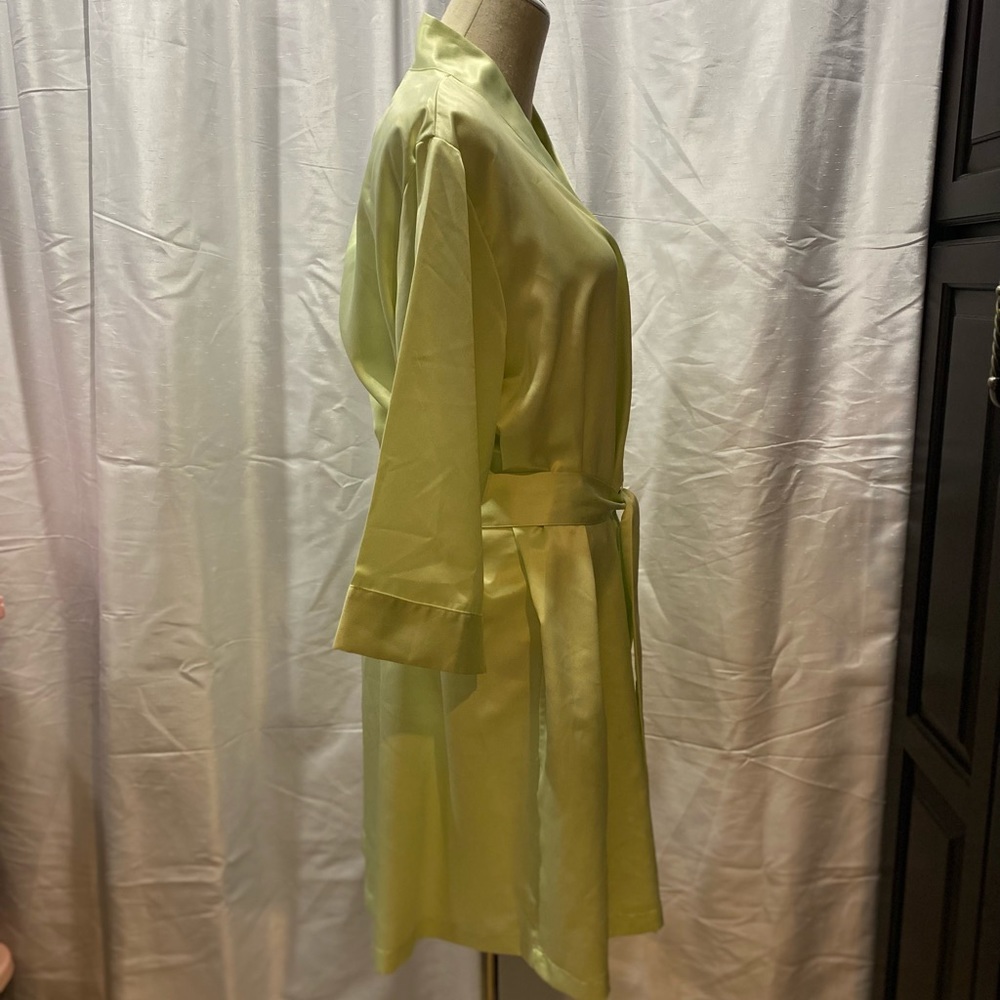 Cabernet Spring Green Robe - Picture 6 of 6